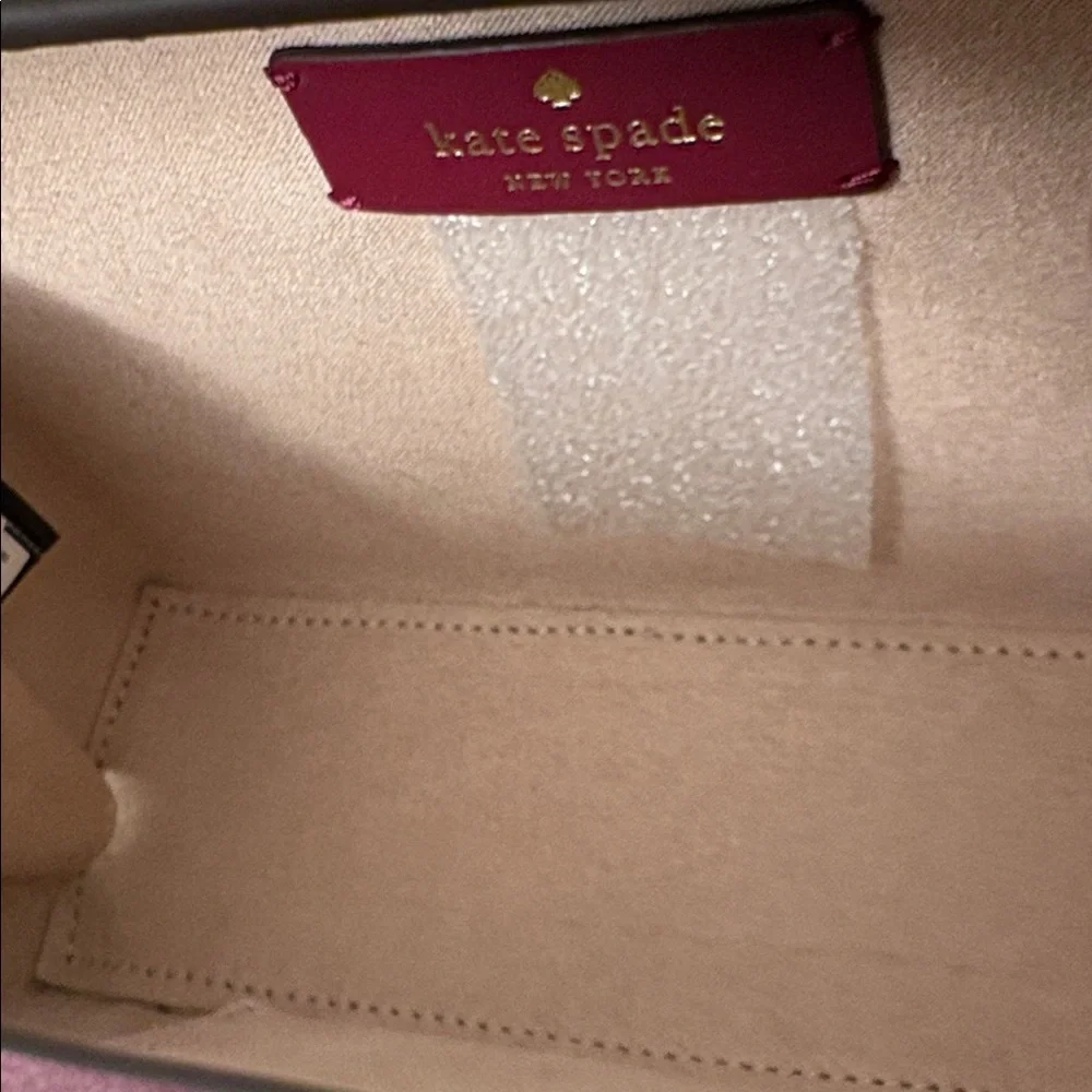 Kate Spade Wrapping Party Gift Box Crossbody - Picture 6 of 7